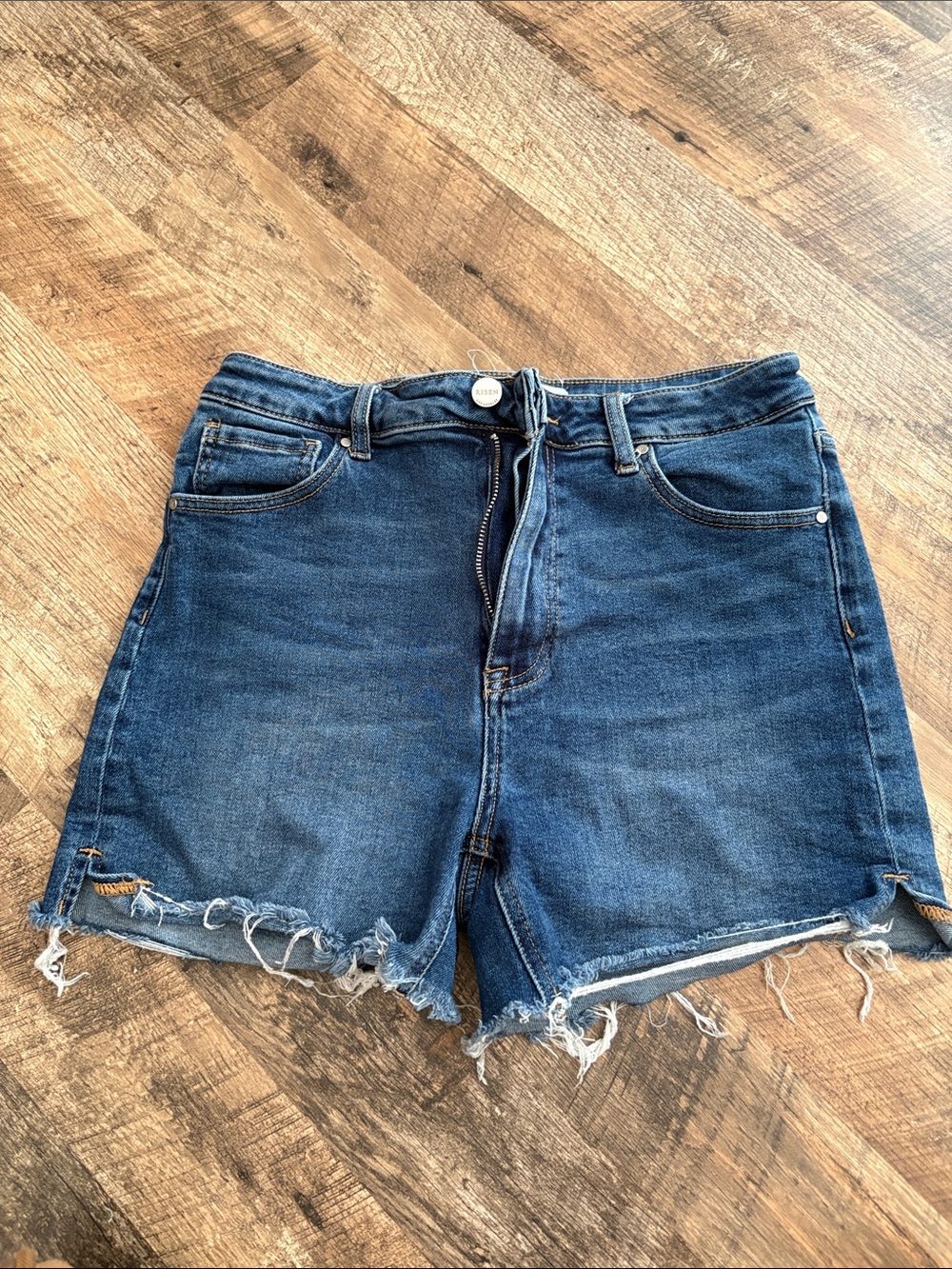 Frayed Hem High-Rise Denim Shorts - Blue